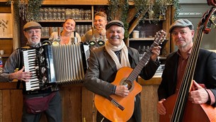 Cafe Bellevue - Allround akoestisch muziektrio bij Muziekburo.nl